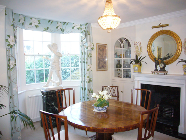 Traditional dining room interior design